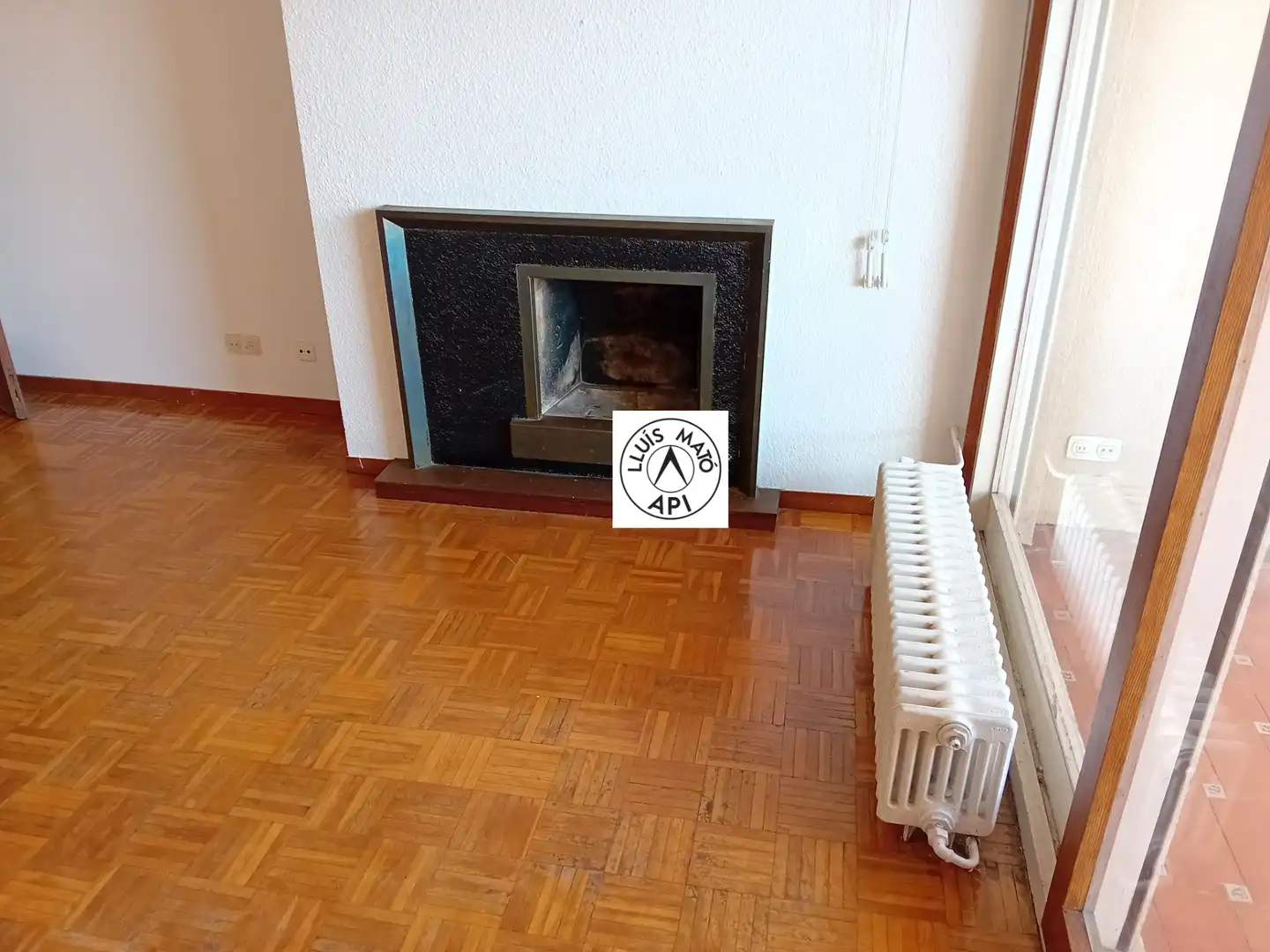 Sala de estar de Piso en venta en Girona con Calefacción, Terraza y Internet