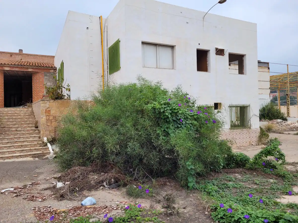 Nave industrial en venta en Oliva, Ribesalbes