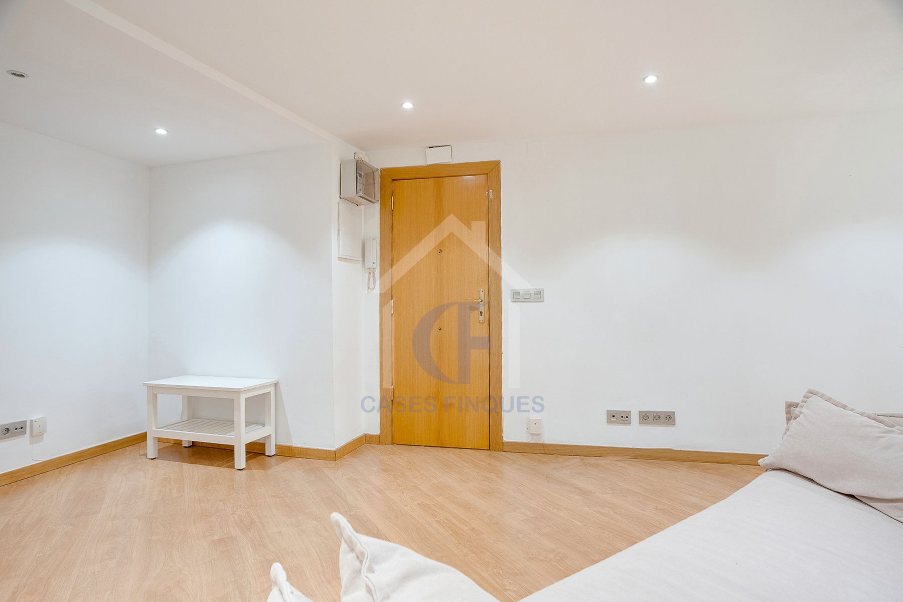 Habitación de Piso en venta en  Barcelona Capital con Calefacción y Balcón