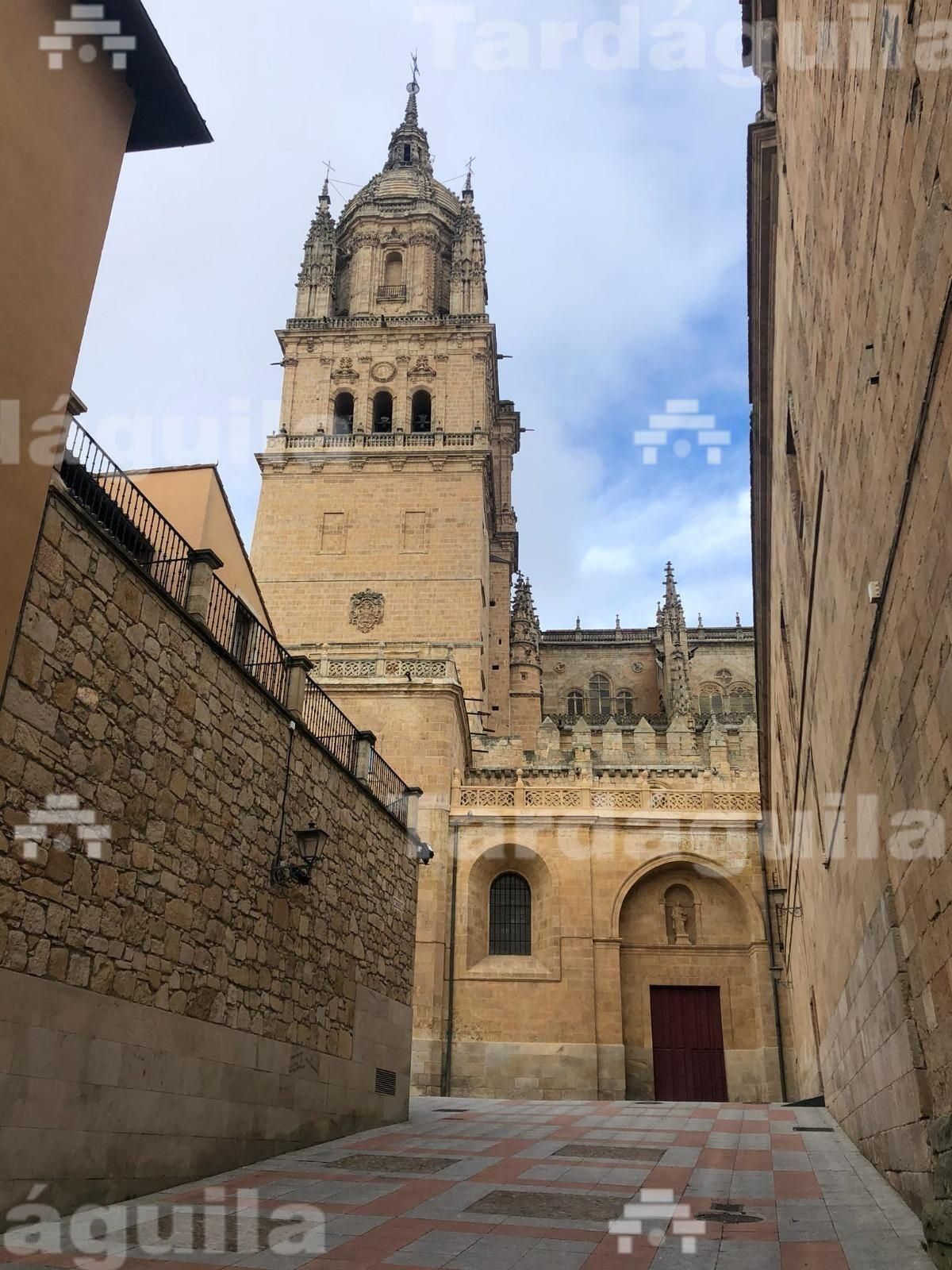 Exterior view of Flat for sale in Salamanca Capital  with Heating