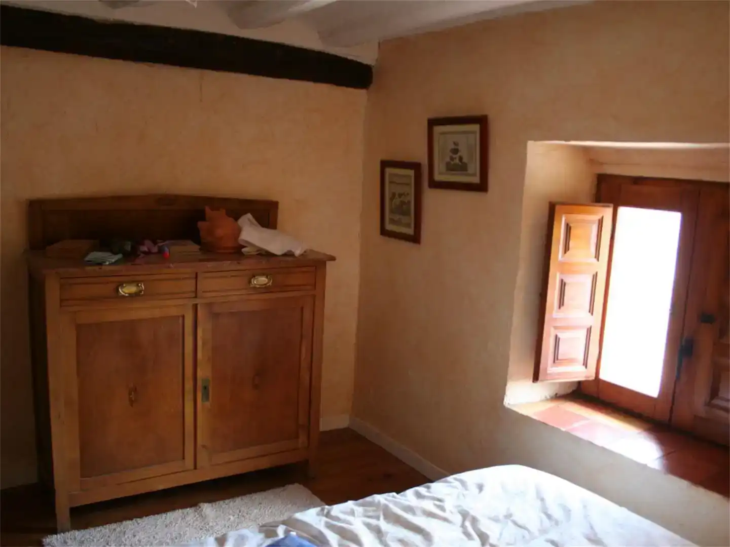 Habitación de Finca rústica en venta en Robres del Castillo con Jardín privado, Trastero y Amueblado