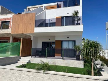 Erdgeschosswohnung mit Pool zum Verkauf in Pilar de la Horadada ciudad