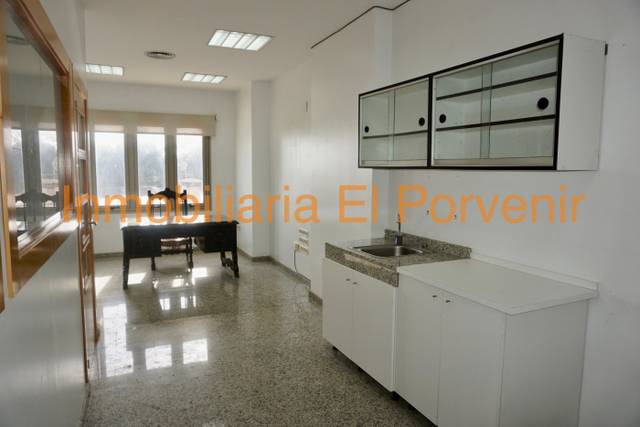 Local comercial en Alquiler en El Vedat - Santa Apolonia