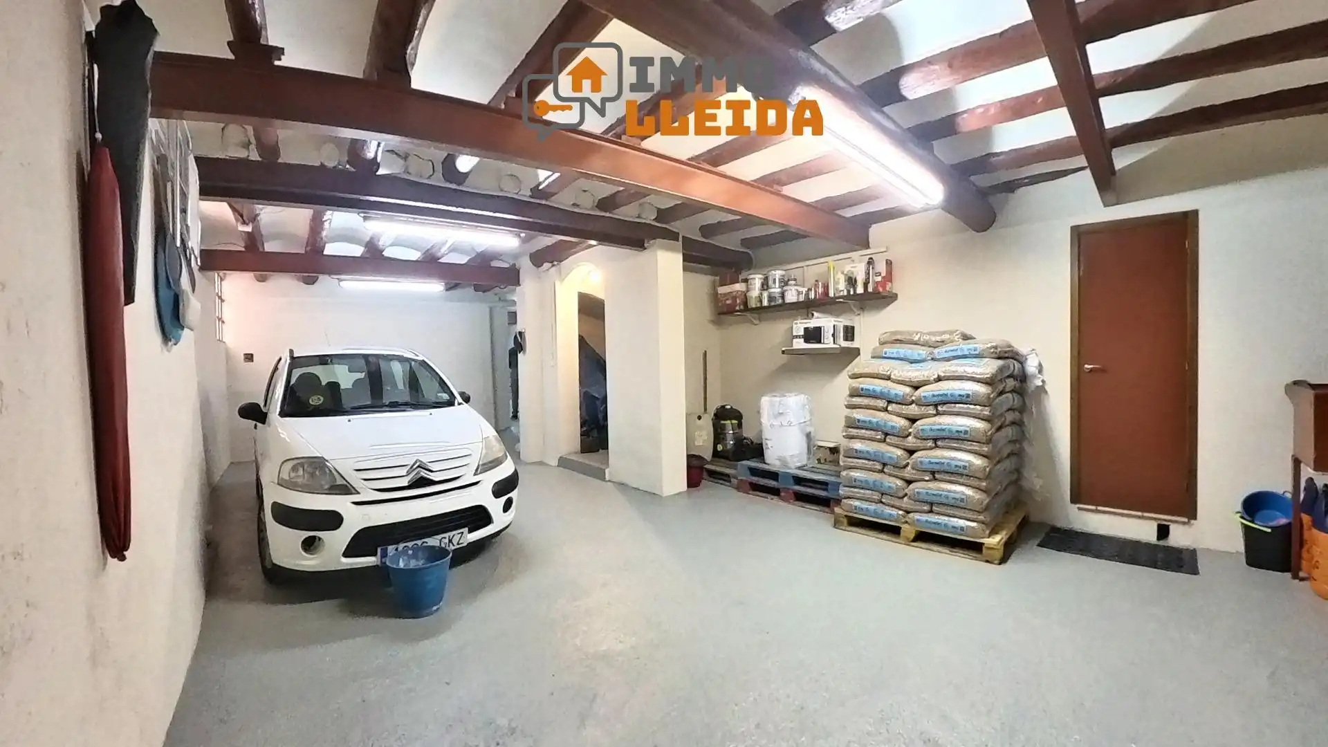 Detached homes for sale in Camarasa  with Terrace, Storage room and Furnished