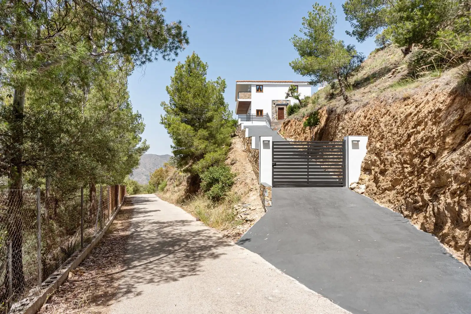 Exterior view of Houses for sale in Málaga  with Air Conditioner, Private garden and Terrace