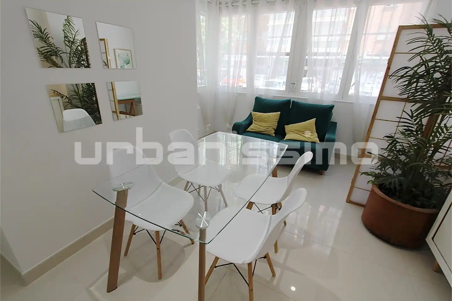 Sala d'estar de Apartament de lloguer en Madrid amb Aire condicionat, Calefacció i Moblat