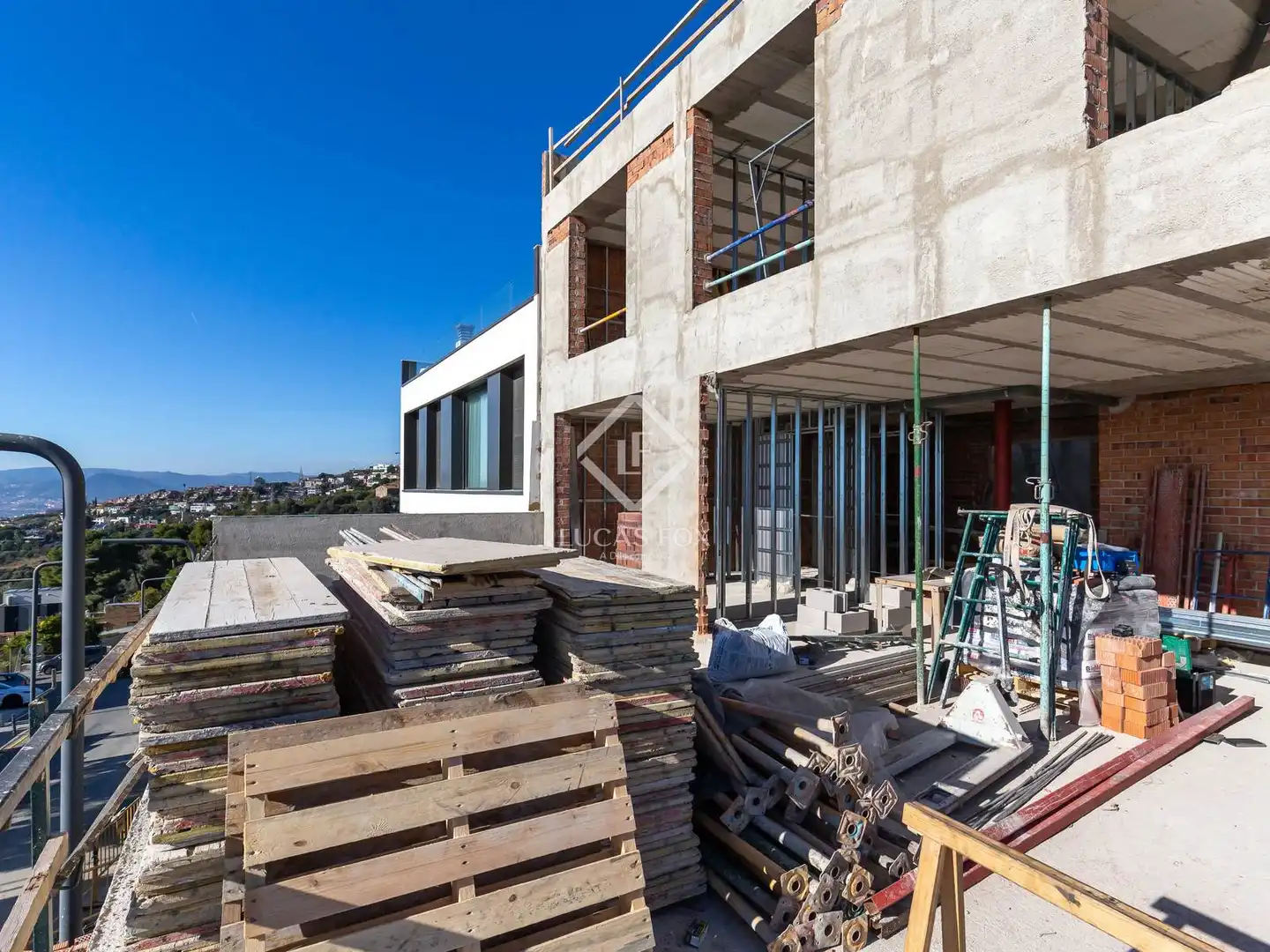Vista exterior de Casa o xalet en venda en Esplugues de Llobregat amb Aire condicionat, Calefacció i Parquet