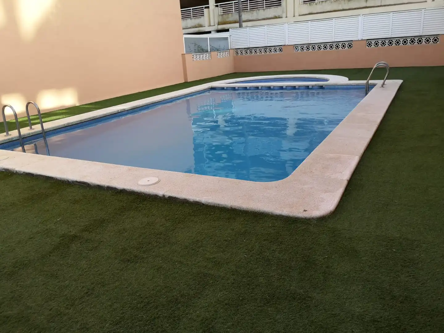 Piscina de Casa adosada de lloguer en Peñíscola / Peníscola amb Aire condicionat, Terrassa i Moblat