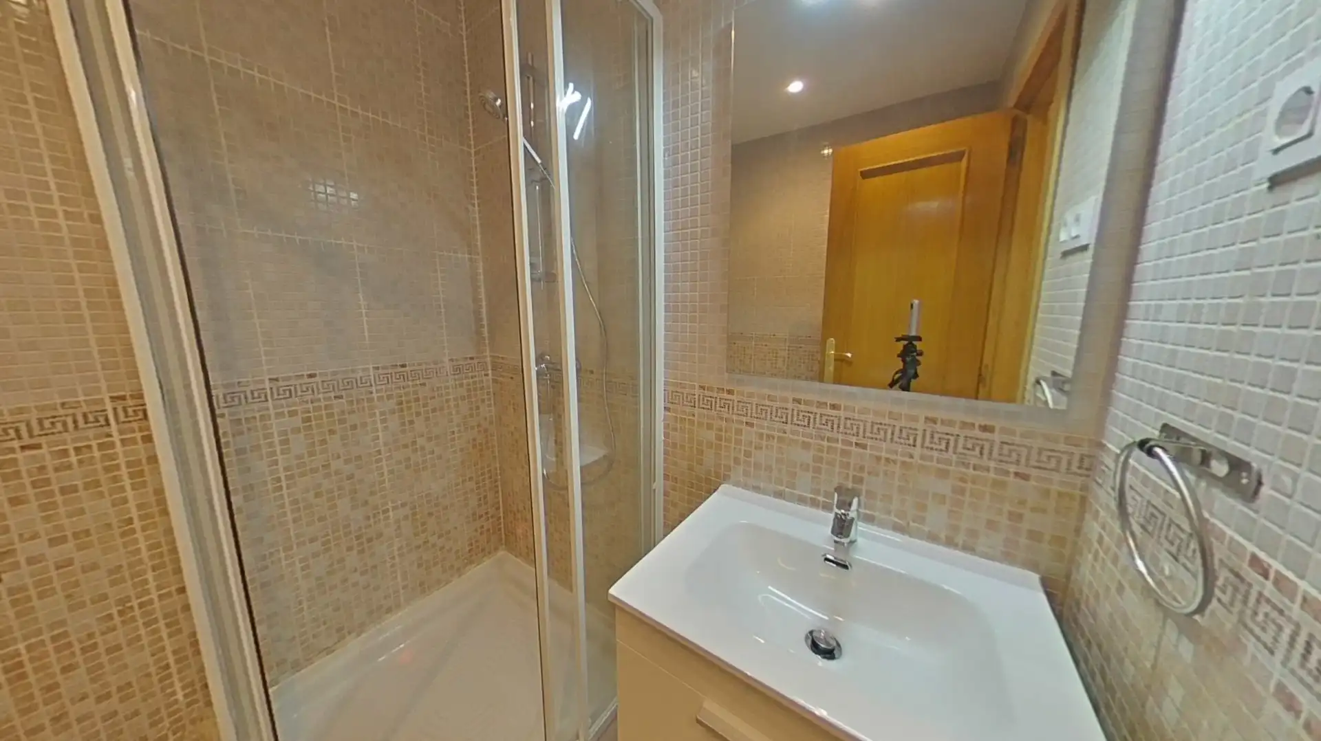 Baño de Piso en venta en Madrid con Aire acondicionado y Calefacción