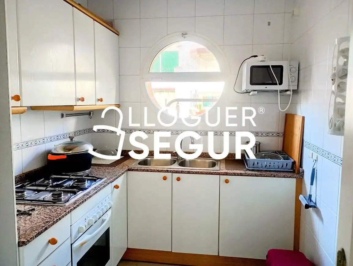 Cuina de Pis de lloguer en Sitges amb Terrassa
