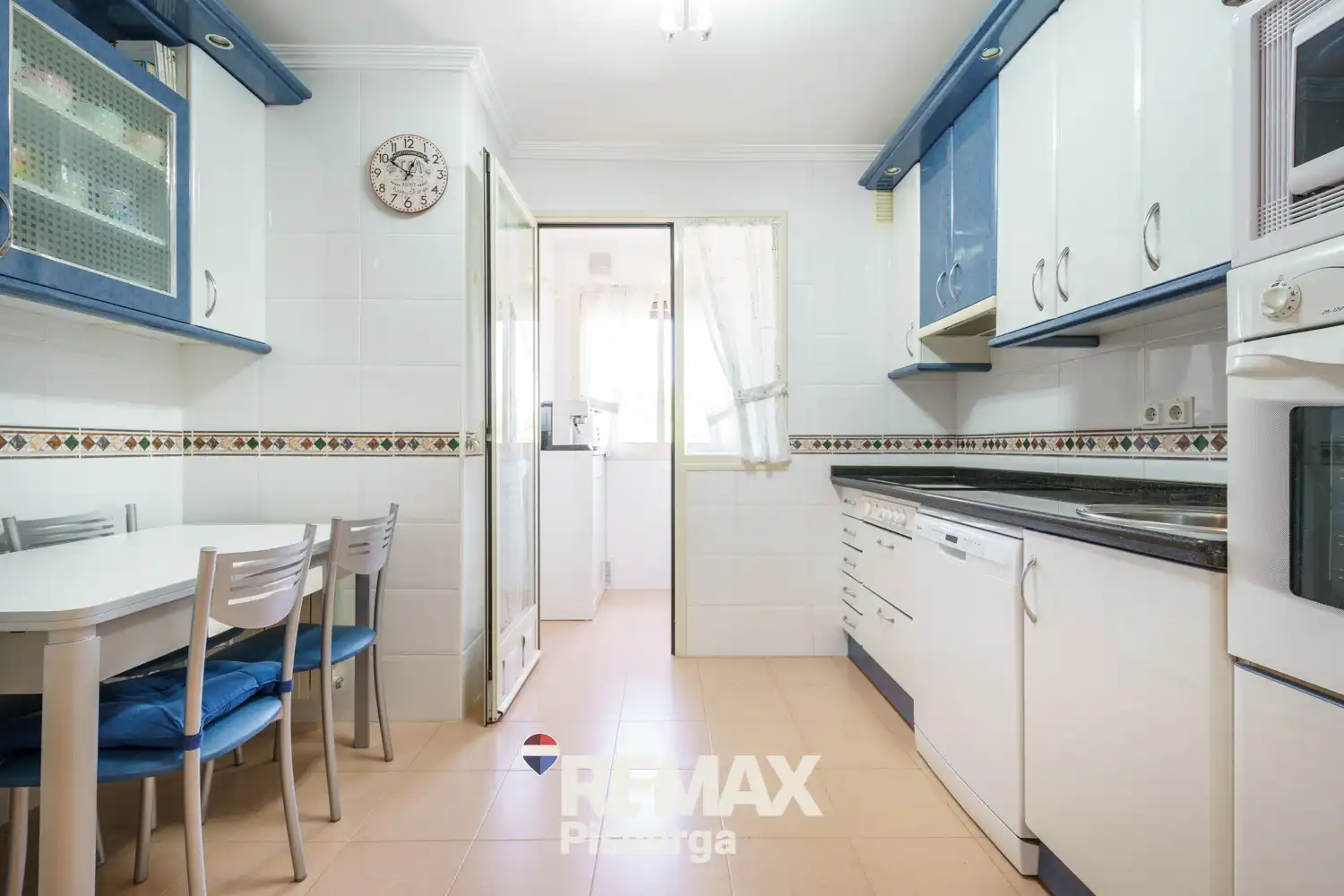 Cocina de Piso en venta en Valladolid con Aire acondicionado, Calefacción y Jardín privado