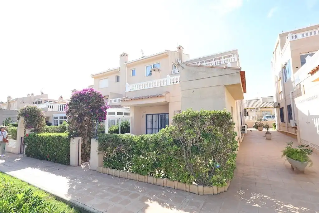 Planta baixa de lloguer a Calle Nicolas de Bussi, Playa Flamenca