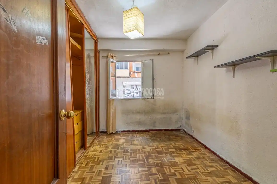 Piso en venta en Madrid con Calefacción y Trastero