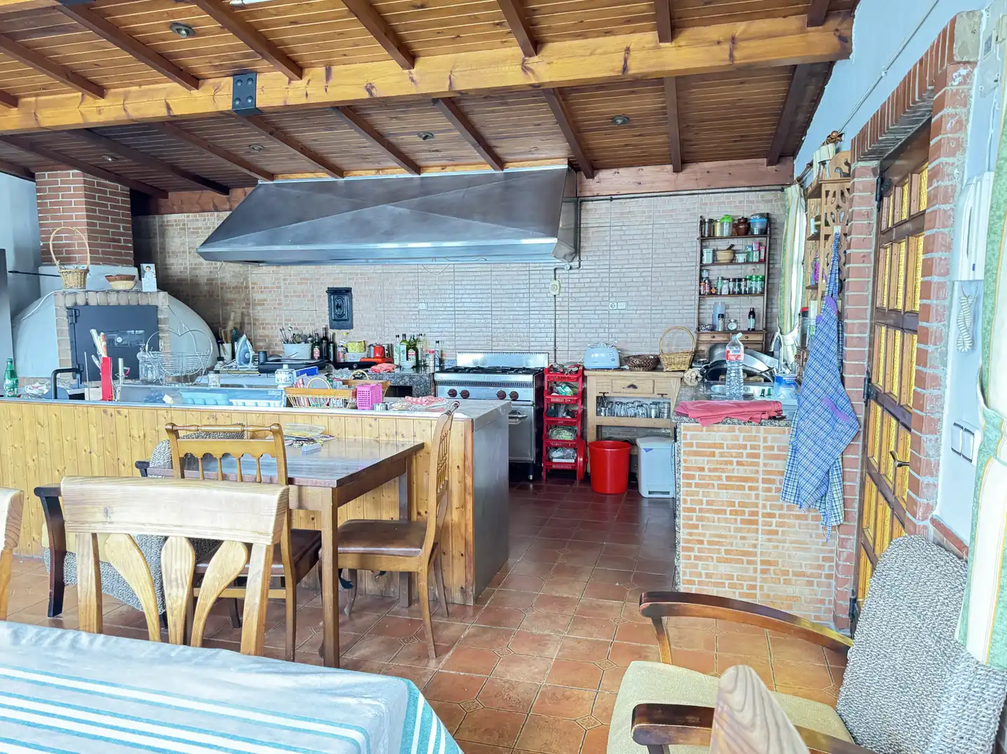 Cuina de Casa o xalet en venda en Castrillón amb Calefacció, Jardí privat i Parquet