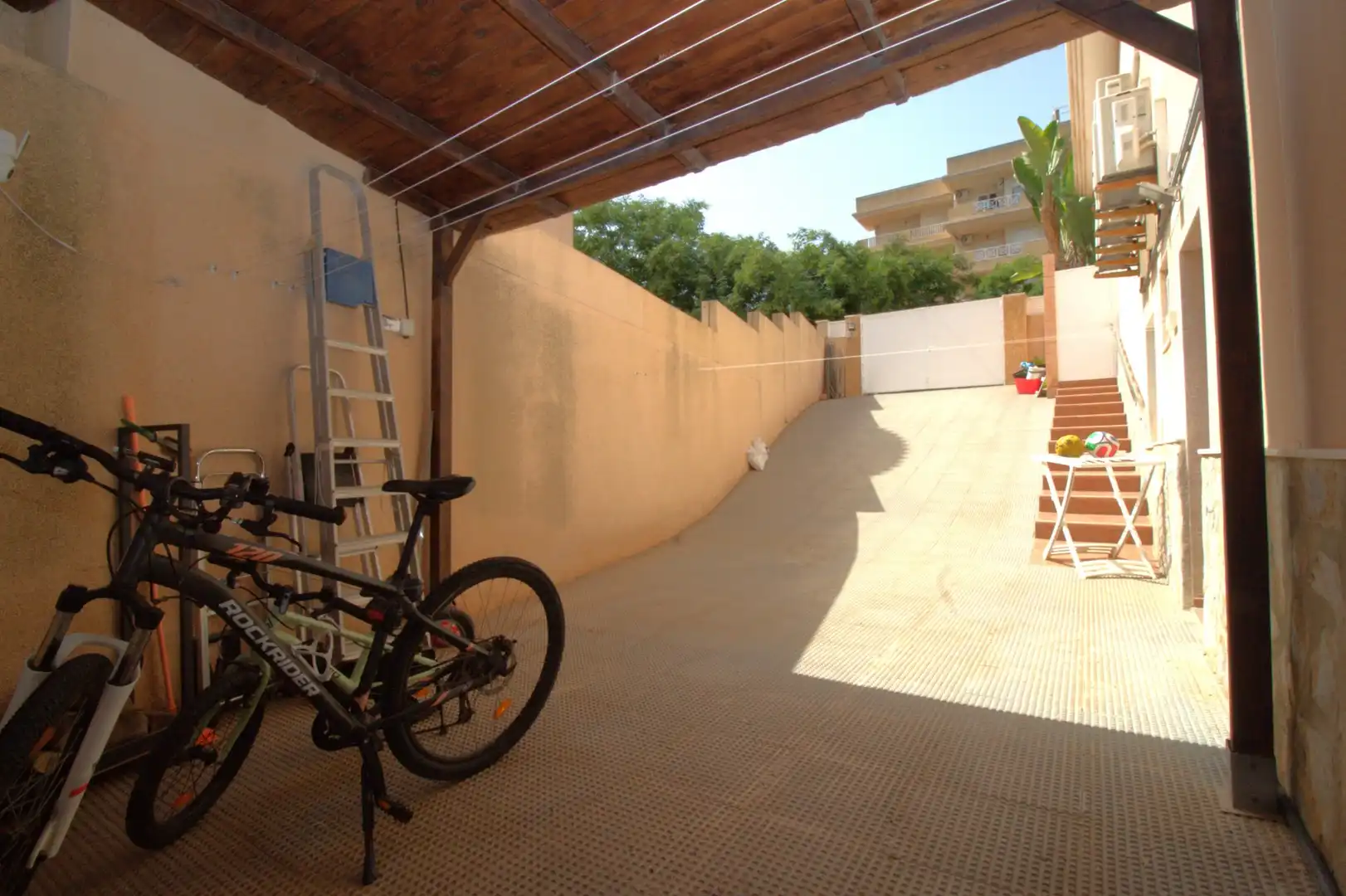 Aparcament de Casa o xalet en venda en Cartagena amb Aire condicionat, Terrassa i Traster