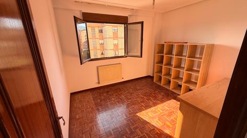 Foto 2 de Pis en venda a Calle Quin el Pescador, 3, HUCA - La Cadellada, Oviedo