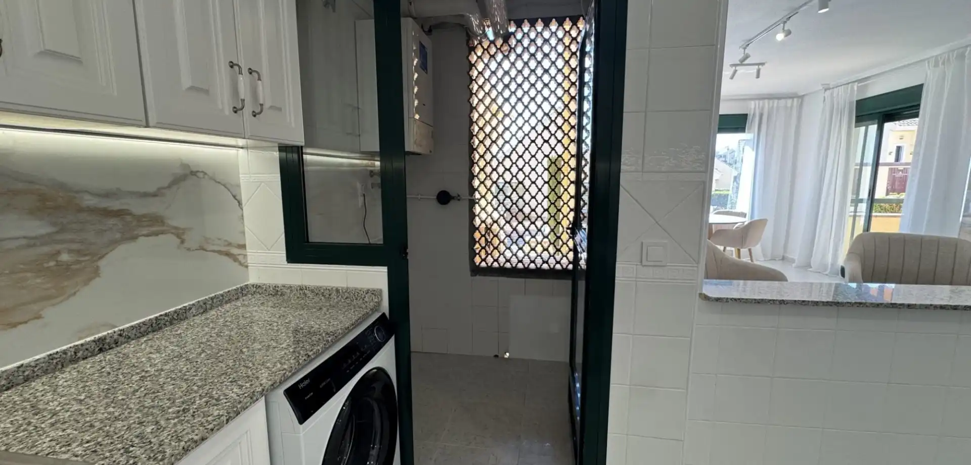 Cuina de Planta baixa en venda en Orihuela amb Aire condicionat, Terrassa i Piscina