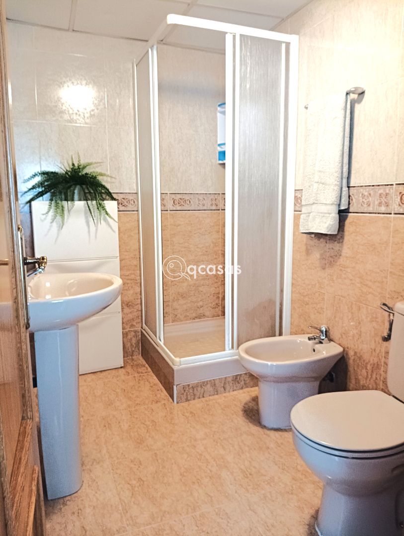 Bathroom of Apartment for sale in Torremolinos  with Furnished, Washing machine and Microwave