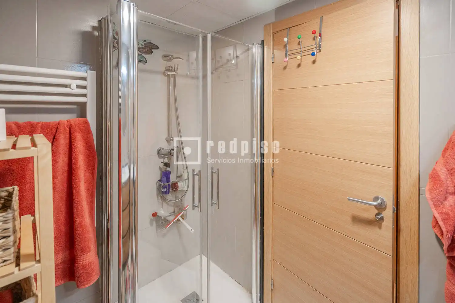 Badezimmer von Wohnung zum Verkauf in Arroyomolinos (Madrid) mit Klimaanlage, Heizung und Privatgarten