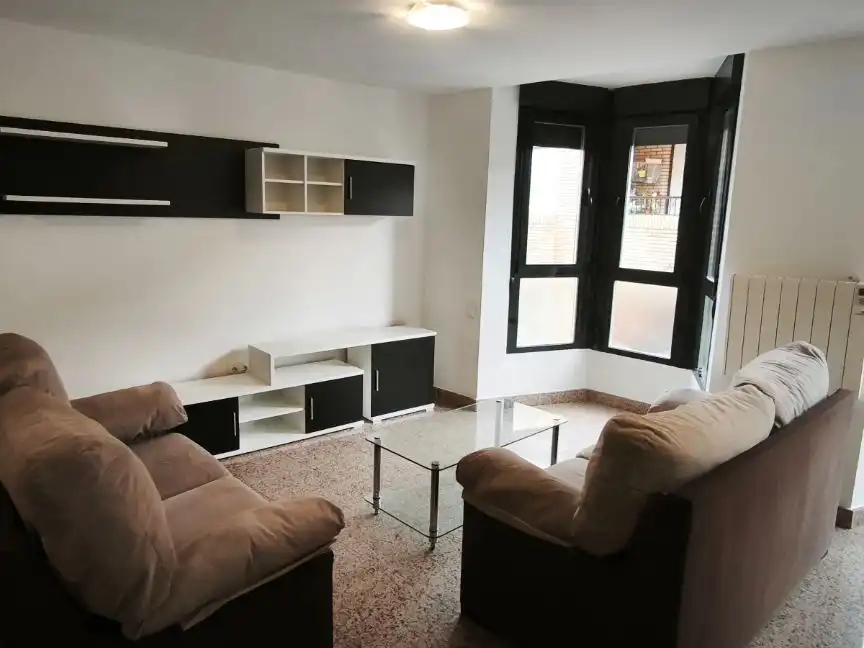 Wohnzimmer von Wohnung zur Miete in Fuenlabrada mit Klimaanlage, Heizung und Möbliert