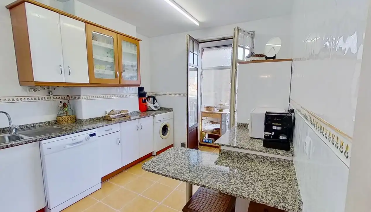Flat with terrace for sale in Centro - Casco Histórico, imagen 3