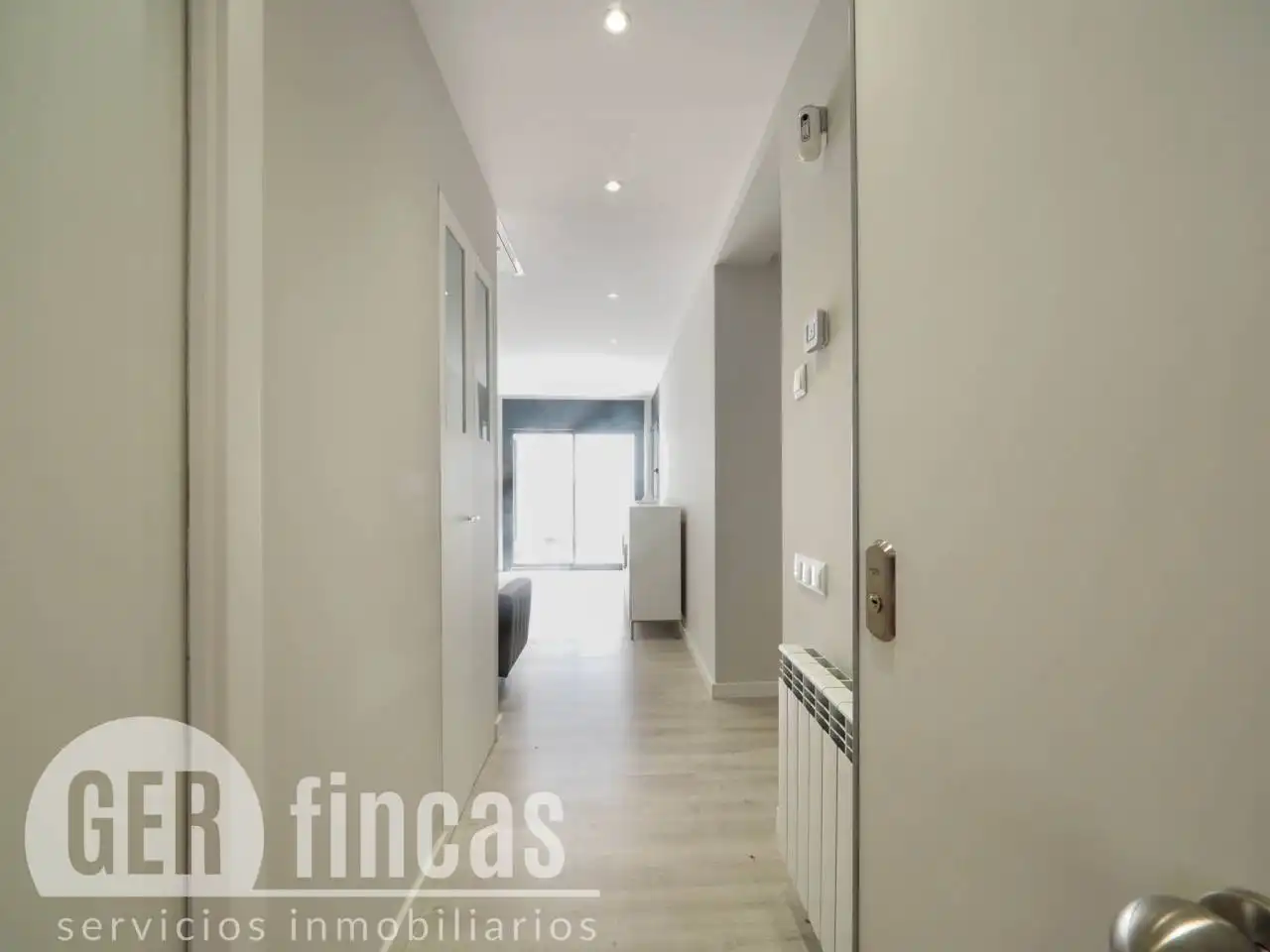 Flat for rent in Calle Josep Llimona, Poble Nou