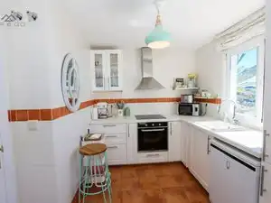 Cuina de Casa o xalet de lloguer en Almuñécar amb Aire condicionat, Jardí privat i Terrassa