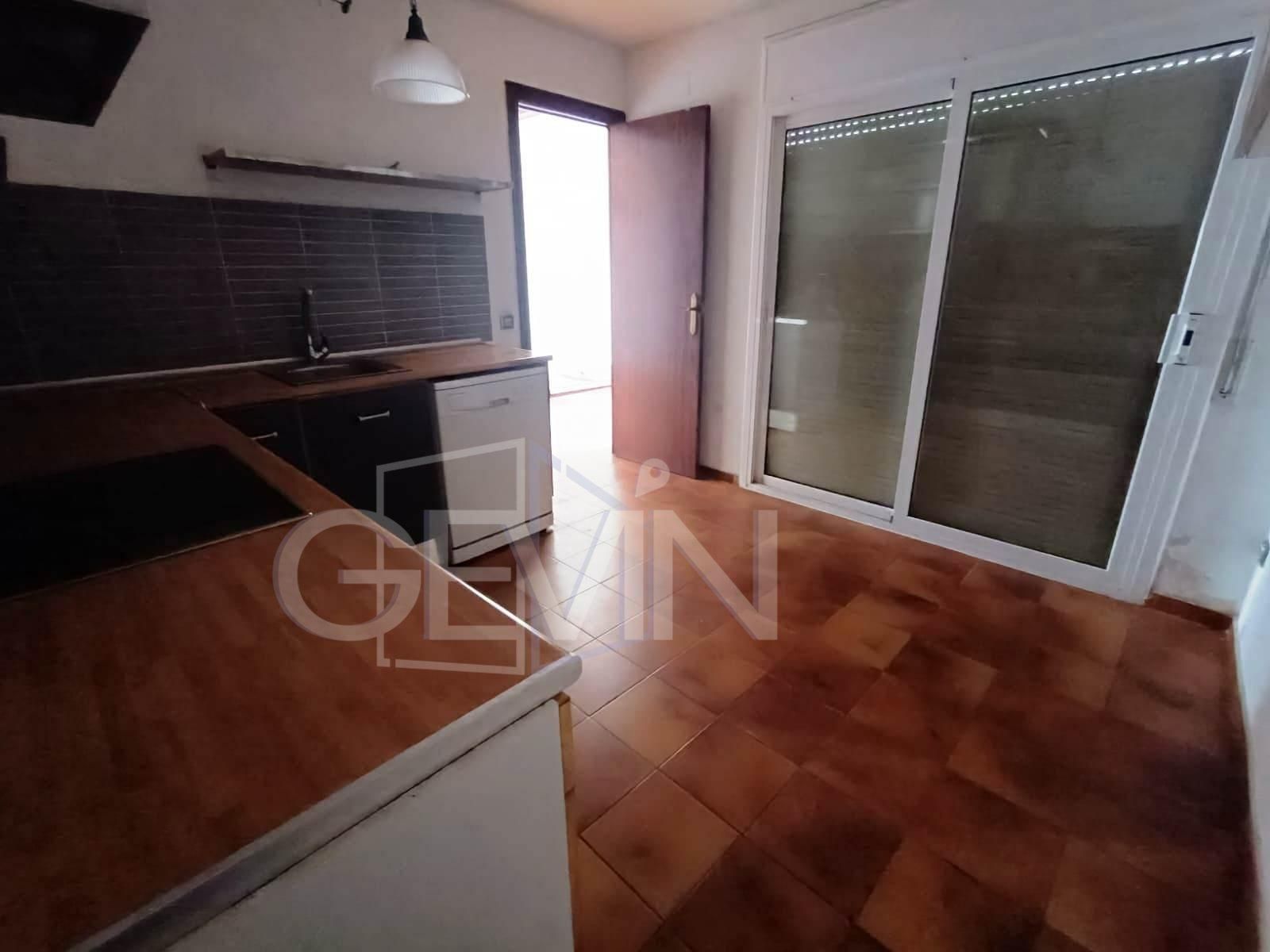 Cuina de Casa adosada en venda en Canet de Mar amb Terrassa i Jacuzzi
