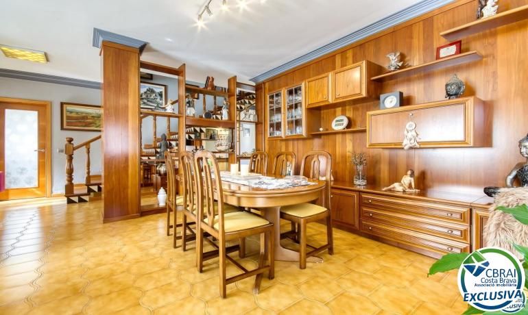 Menjador de Casa o xalet en venda en Roses amb Calefacció