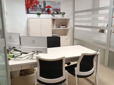 Local comercial de lloguer a Ausias March