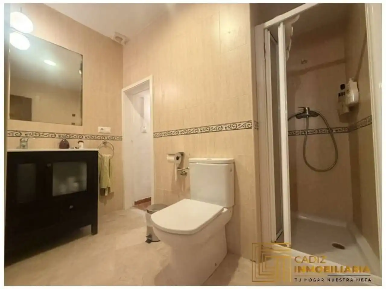 Badezimmer von Wohnung zum Verkauf in Cádiz mit Klimaanlage