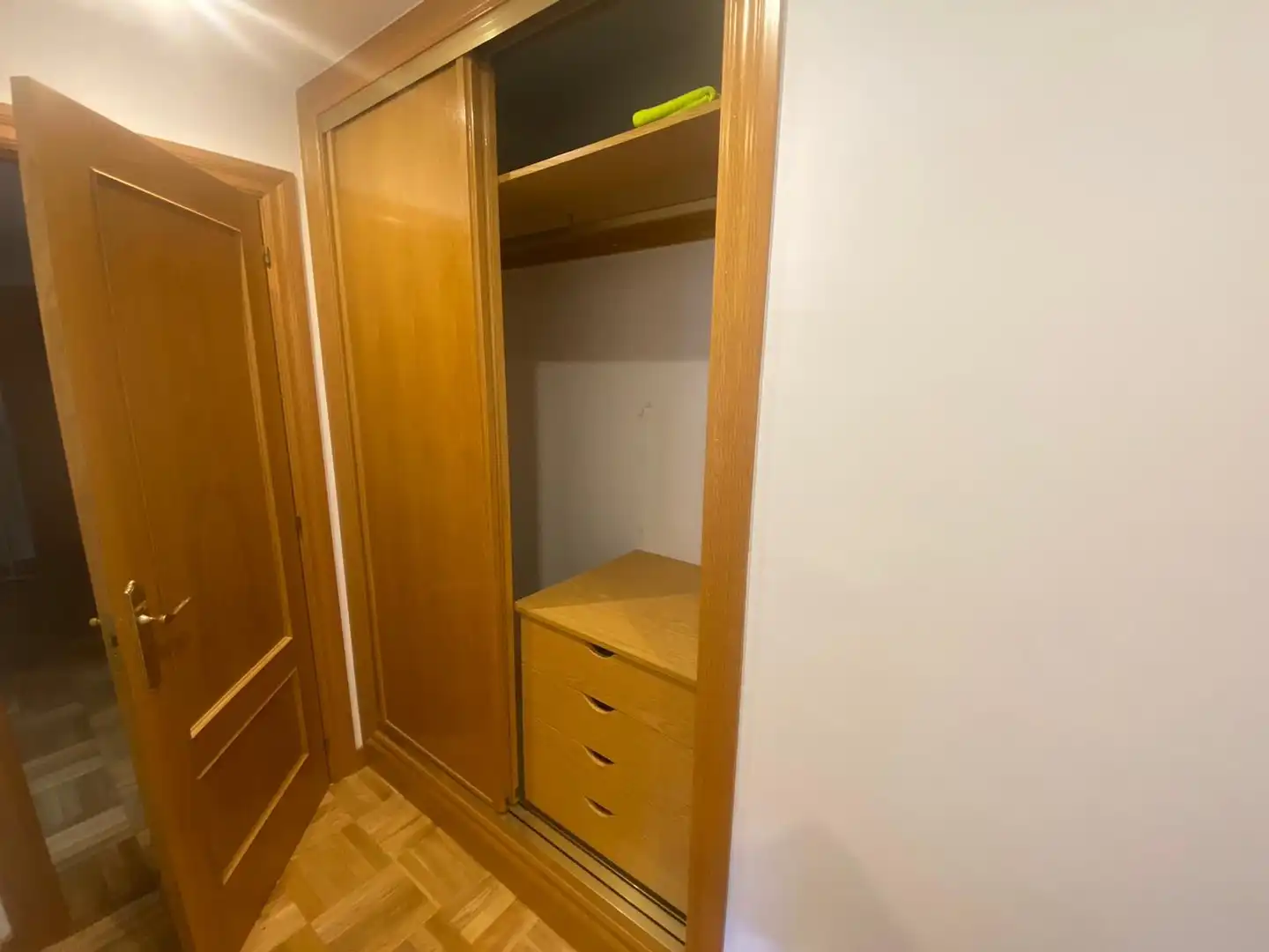 Flat for rent in Calle las Infantas, Universidad - Las Huelgas