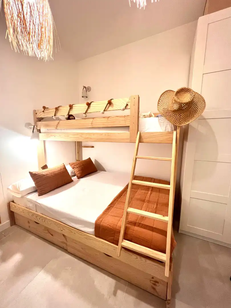 Habitación de Casa o chalet de alquiler en Sanlúcar de Barrameda con Aire acondicionado, Calefacción y Terraza