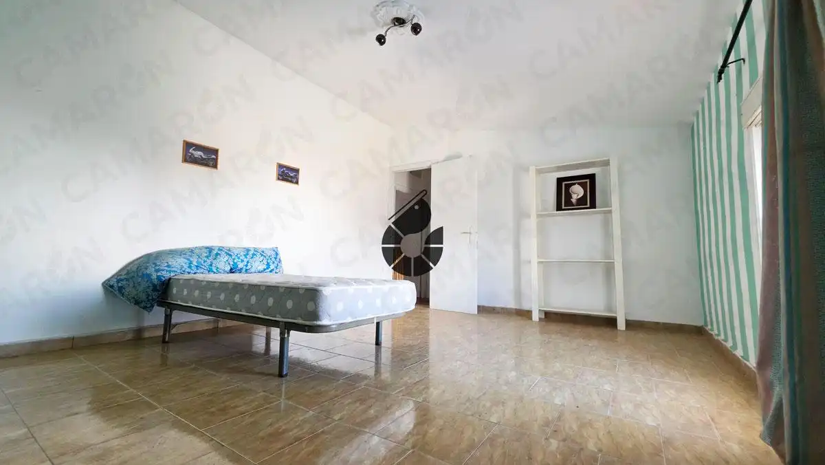 Habitación de Casa adosada en venta en Almensilla con Jardín privado, Balcón y Alarma