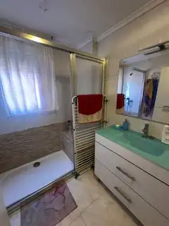 Baño de Piso en venta en Valverde de la Virgen con Calefacción, Parquet y Terraza