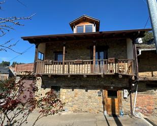 Außenansicht von Country house zum verkauf in Arganza mit Terrasse und Balkon