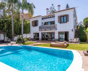 Exterior view of House or chalet for sale in Dos Hermanas  with Air Conditioner, Heating and Private garden