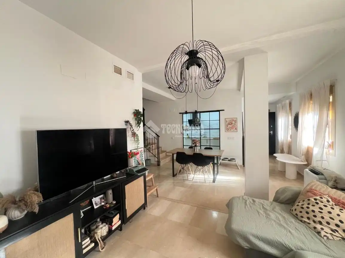 Sala de estar de Ático en venta en Dos Hermanas