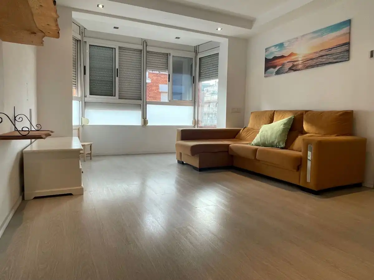 Flat with terrace for sale in Marianao, imagen 2