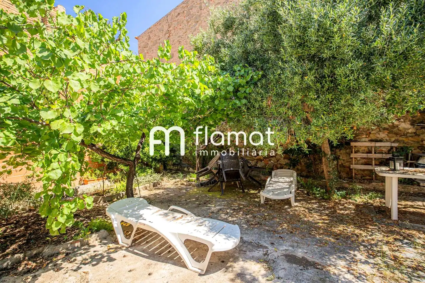 Country house zum Verkauf in Santa Coloma de Gramenet mit Privatgarten und Terrasse