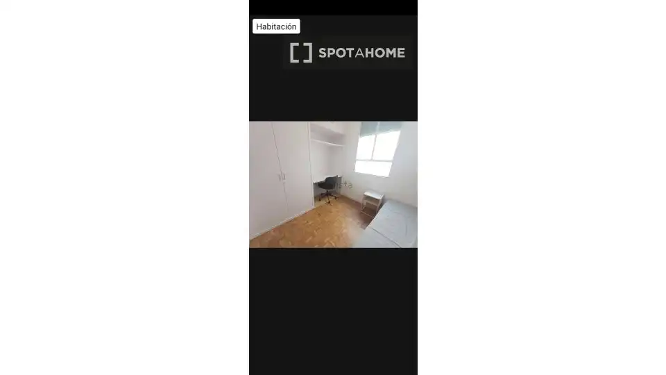 Habitación de Apartamento para compartir en Madrid con Aire acondicionado, Terraza y Amueblado