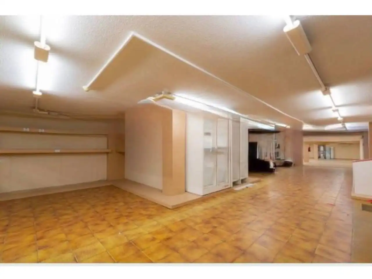 Business premises for sale in Hostal, imagen 2