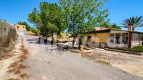 Vista exterior de Casa o xalet en venda en Mutxamel amb Jardí privat, Terrassa i Piscina