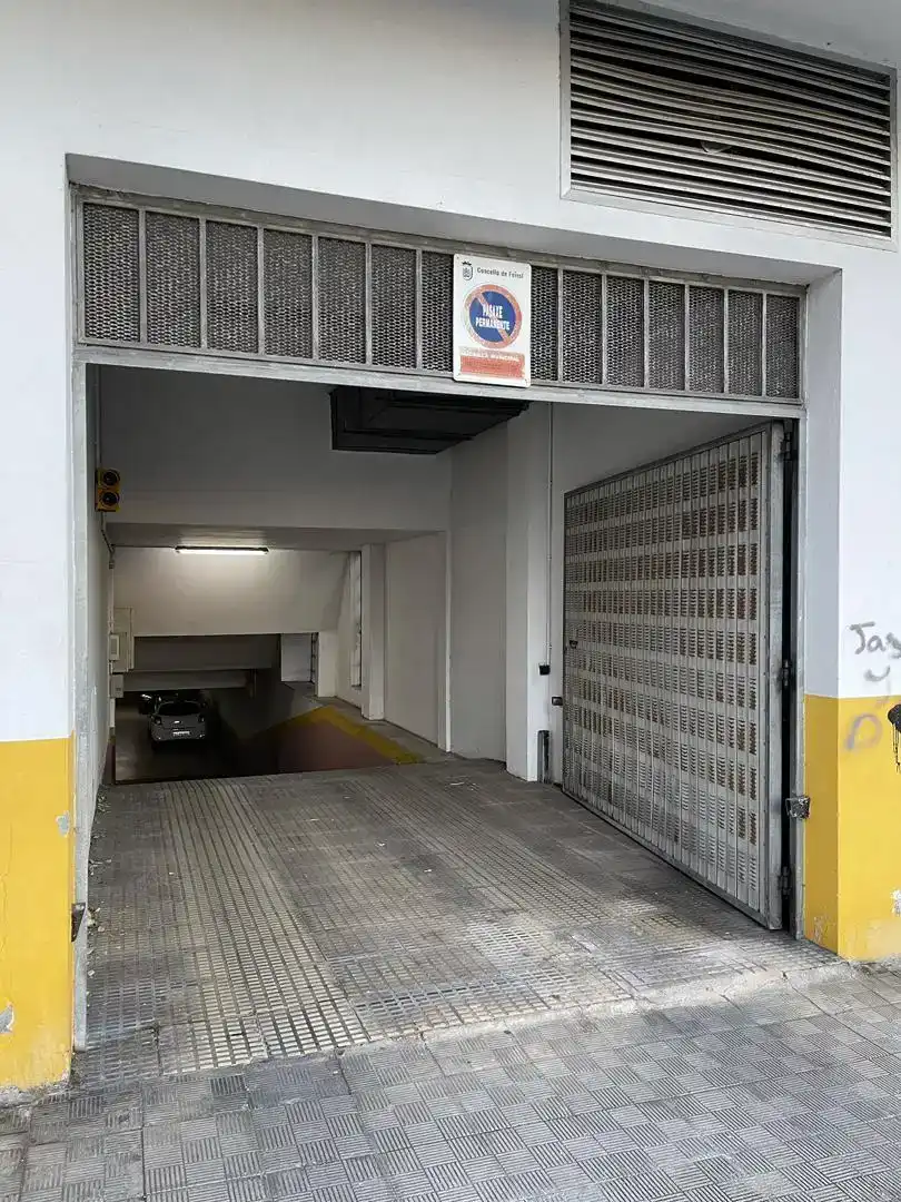 Aparcament de Pis de lloguer en Ferrol amb Parquet, Moblat i Forn