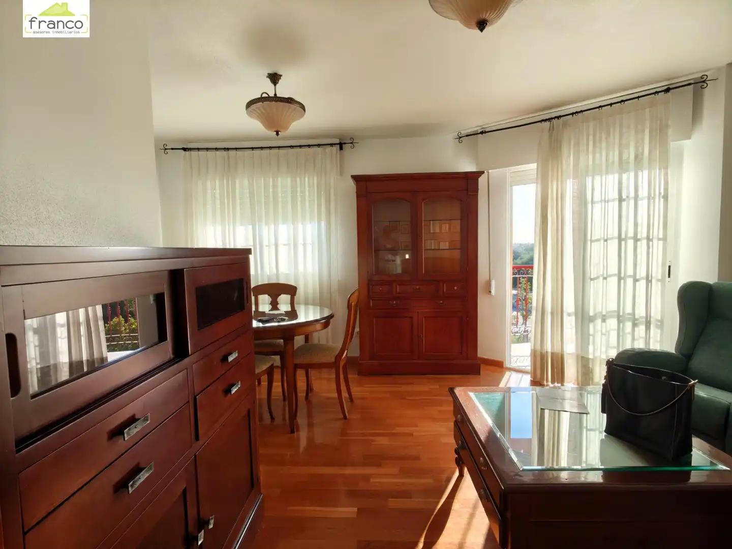 Piso con terraza en alquiler en Sur, imagen 3
