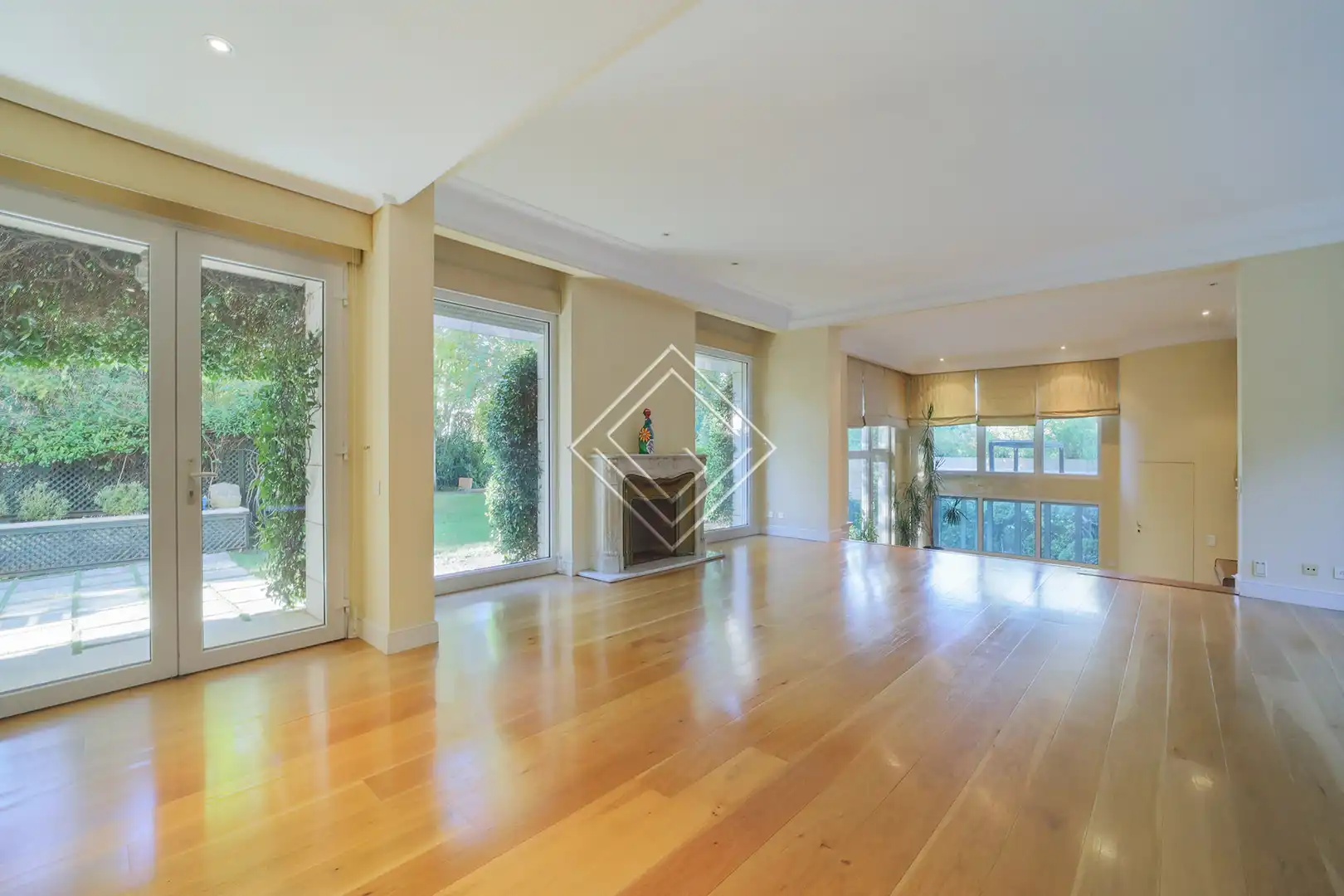 Sala de estar de Casa o chalet en venta en Madrid con Aire acondicionado, Calefacción y Jardín privado