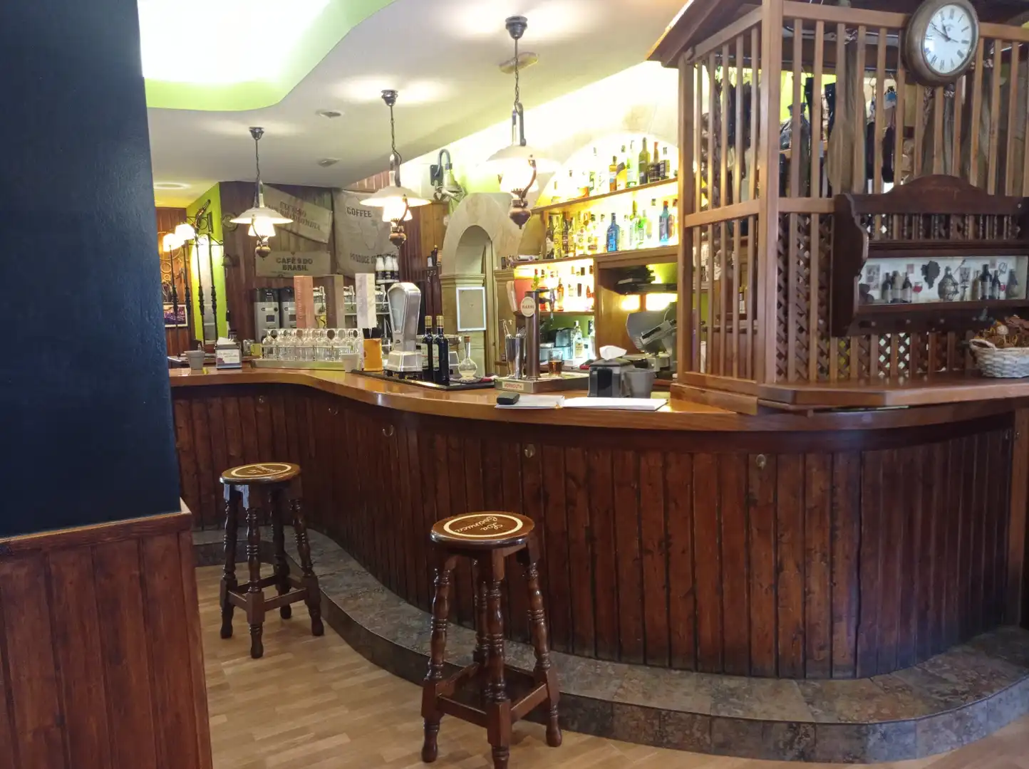 Commercial properties for sale in Piélagos
