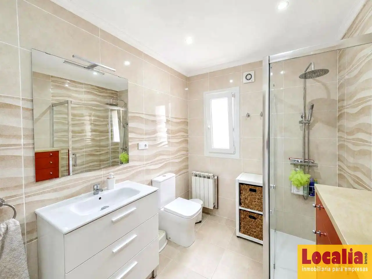 Baño de Casa o chalet en venta en Miengo con Jardín privado, Terraza y Amueblado