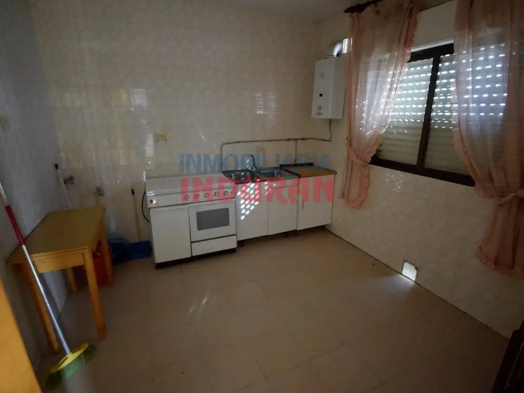 Cocina de Finca rústica en venta en Calzada de Oropesa