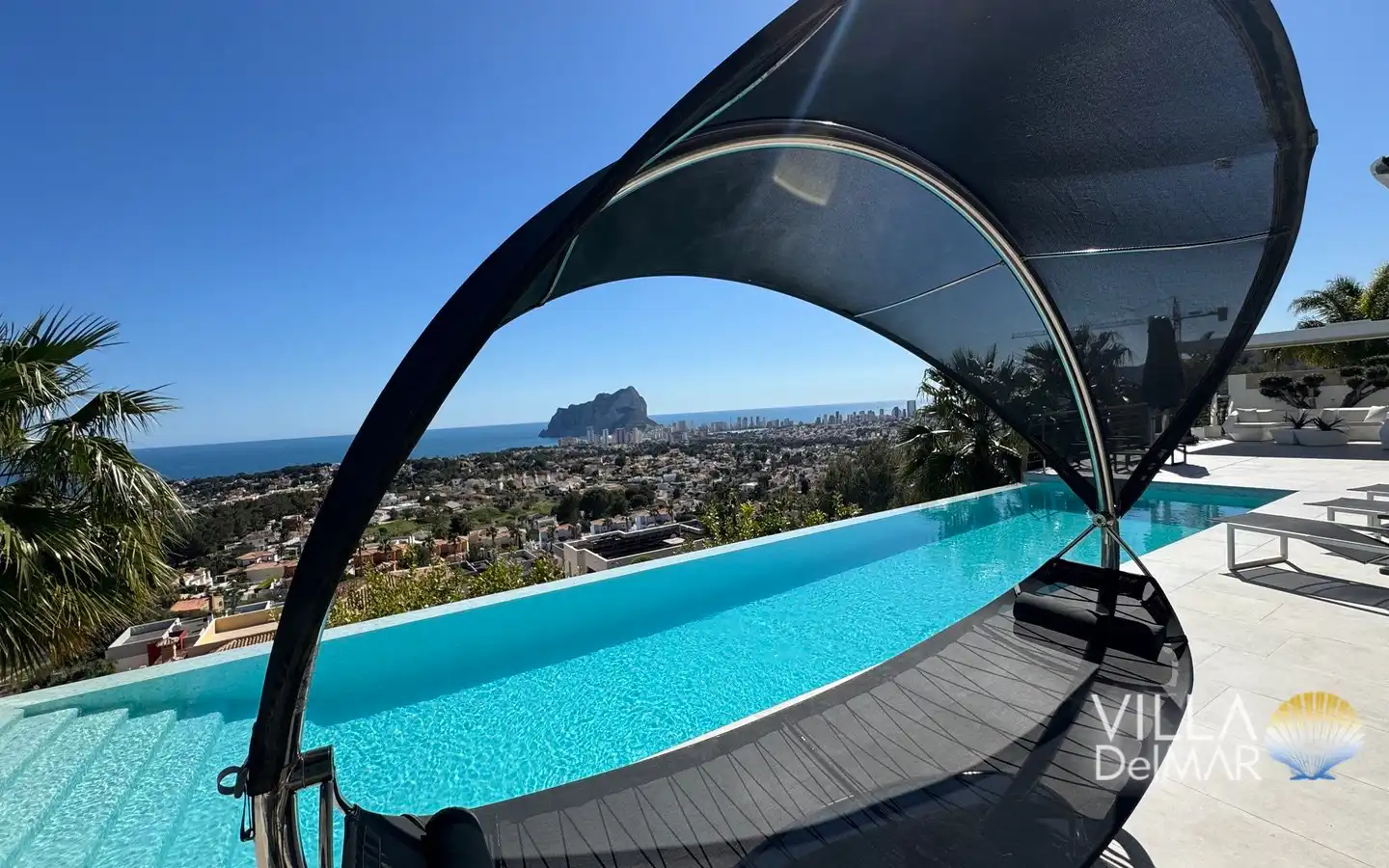Außenansicht von Haus oder Chalet zum Verkauf in Calpe / Calp mit Klimaanlage, Heizung und Privatgarten